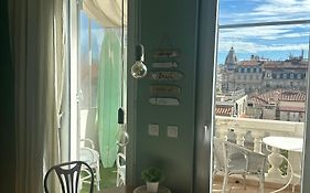 Les Terrasses, Charme Et Authenticite En Hyper Centre De Toulon, Ideal Pour Un Sejour Romantique Ou Une Escapade Urbaine