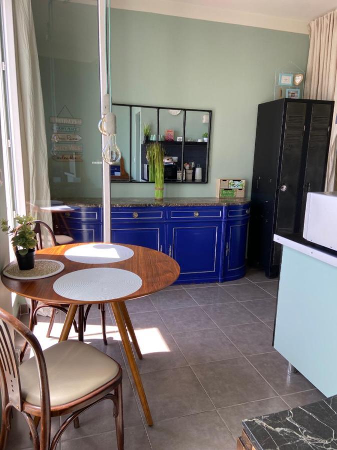 Les Terrasses: Romantic Charm in Central Toulon Exterior photo