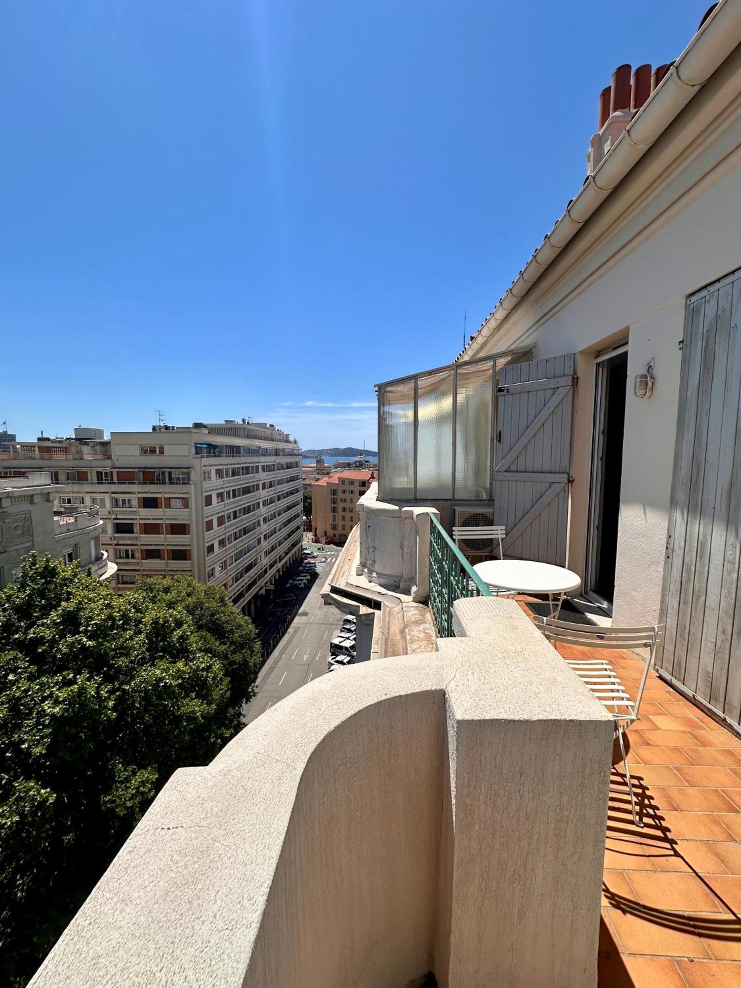 Les Terrasses: Romantic Charm in Central Toulon Exterior photo